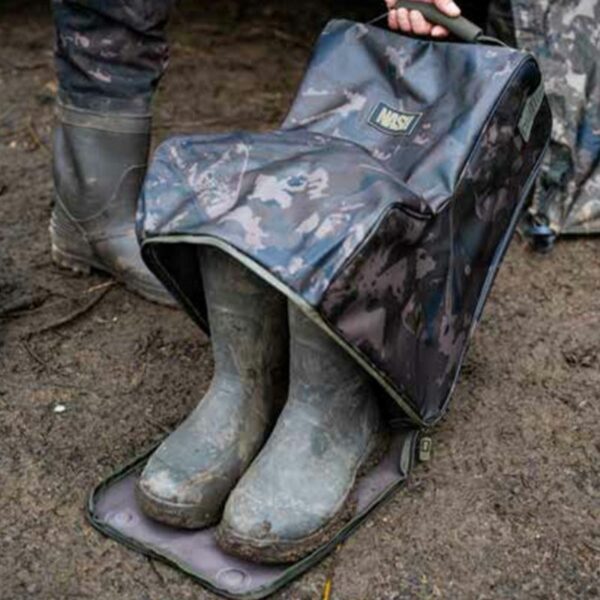 Nash Subterfuge Waterproof Wader and Boot Bag – AUTO DRAW
